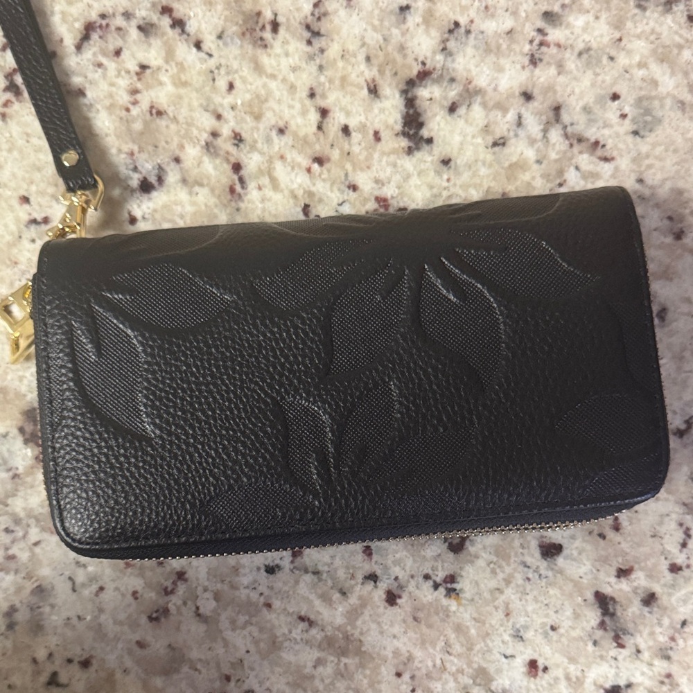 Elegant Black Embossed Women's Clutch